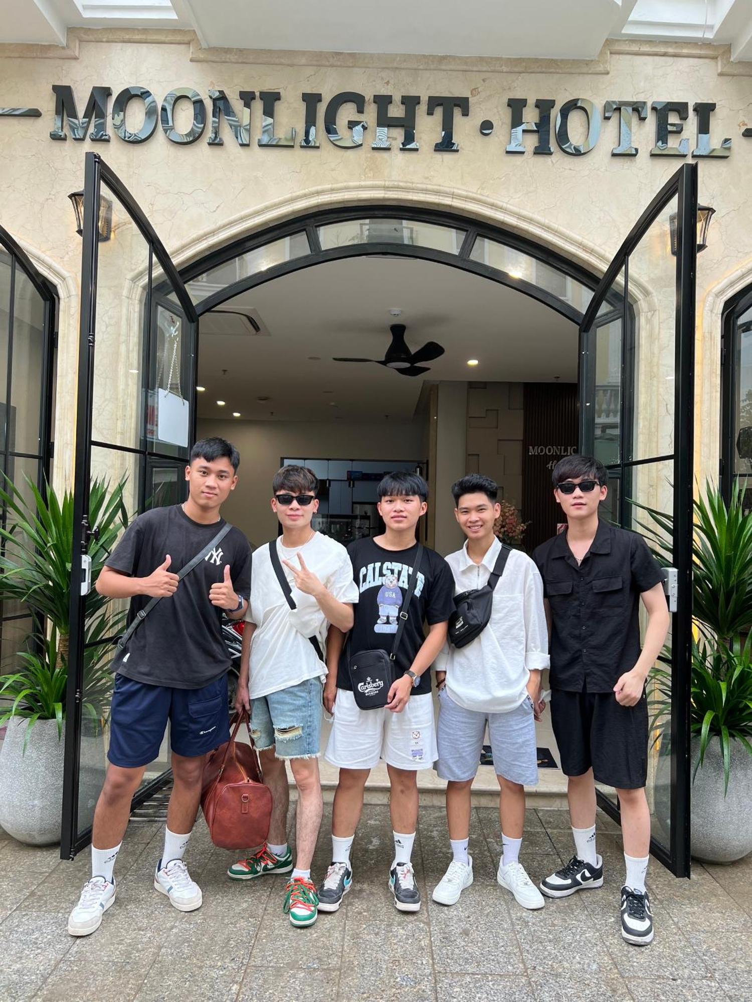 Moonlight Hotel Ha Long Luaran gambar
